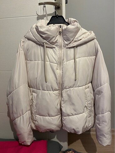 ZARA MONT