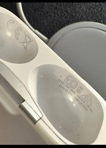 Apple air pods mahsafe