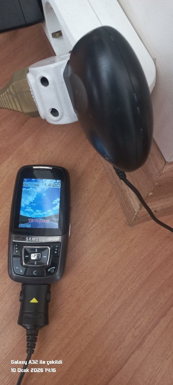 Samsung D 600 Kaydırmalı Klasik Telefon - Görsel 2