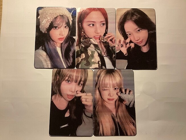 Le sserafım photocard