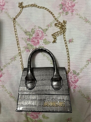 Jacquemus Gri Şık Çapraz Çanta