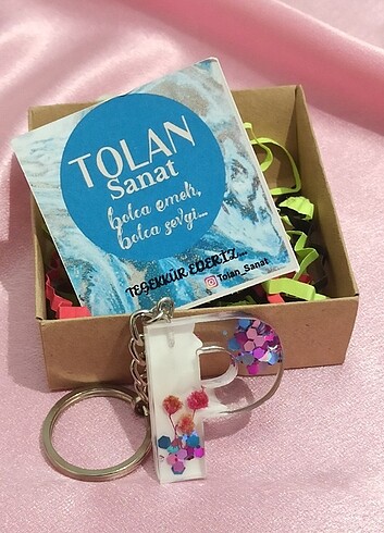 Epoksi Reçine Harf Anahtarlık (P Harfi)