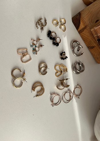 Beden çeşitli Renk 41 adet Renkli Boncuklu gold gümüş Küpeler