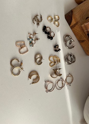 Diğer 41 adet Renkli Boncuklu gold gümüş Küpeler