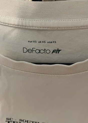 Beyaz Baskılı Kadın Tişört Loose Fit ve alt kısa tayt - Görsel 2