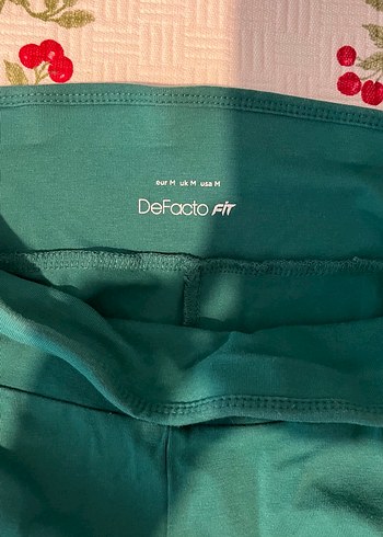 Beyaz Baskılı Kadın Tişört Loose Fit ve alt kısa tayt - Görsel 7