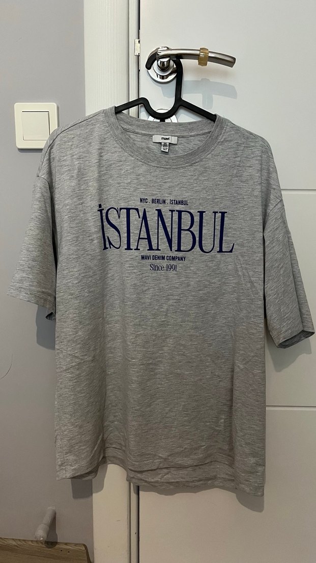 Mavi marka Gri Oversize Baskılı Tişört - Görsel 3