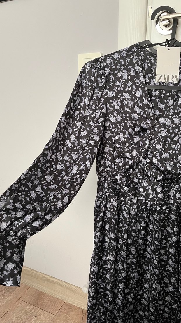 V Yaka Uzun Kadın Elbise - Görsel 3