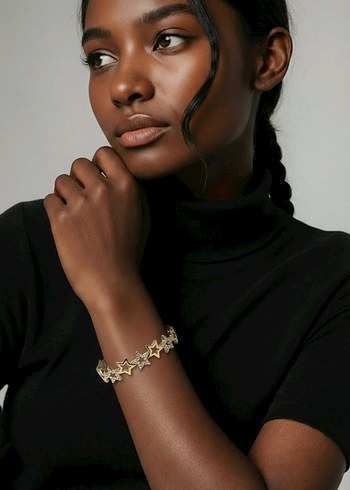 Altın Renkli Yıldız Desenli Kararmaz Çelik Bileklik - Görsel 2