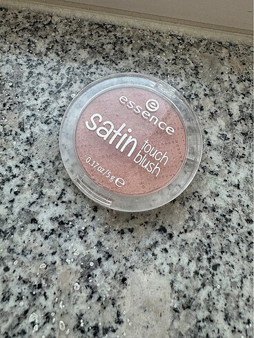 Essence Satin Blush