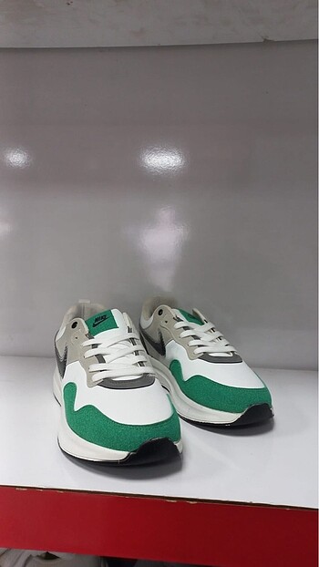 Nike spor ayakkabı