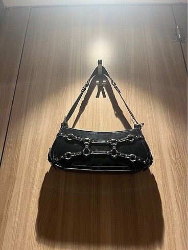 iki taraflı Bershka deri çanta