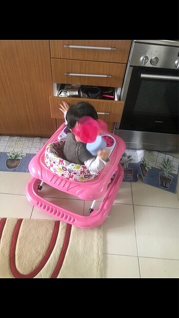 Bebek yürüteç