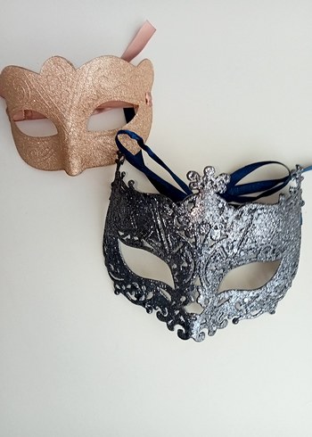 h&m Kadınlar için Altın ve Gümüş Maskeler