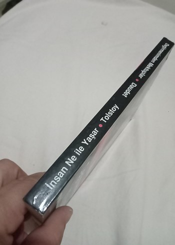 Beden İnsan Ne ile Yaşar - Tolstoy