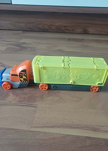 Hot Wheels Çarpışan Oyuncak Tır - Görsel 3