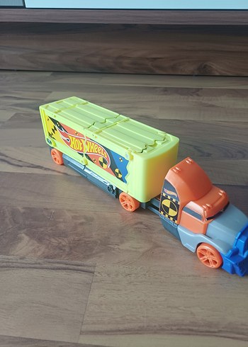Hot Wheels Çarpışan Oyuncak Tır - Görsel 2