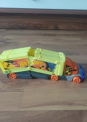 Hot Wheels Çarpışan Oyuncak Tır - Görsel 5