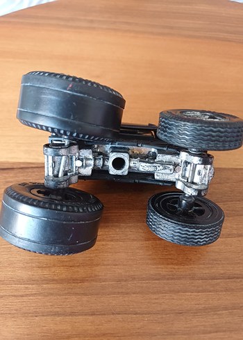 Hotwheels canavar kamyon - Görsel 3