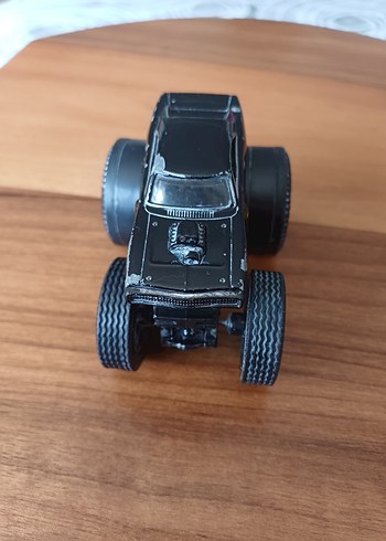 Hotwheels canavar kamyon - Görsel 5