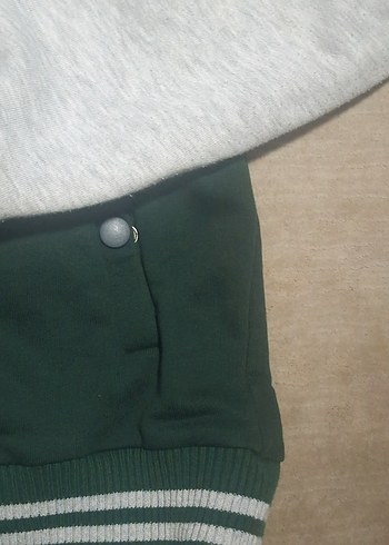 gri kircilli ve yesil kolej ceketi - Görsel 2