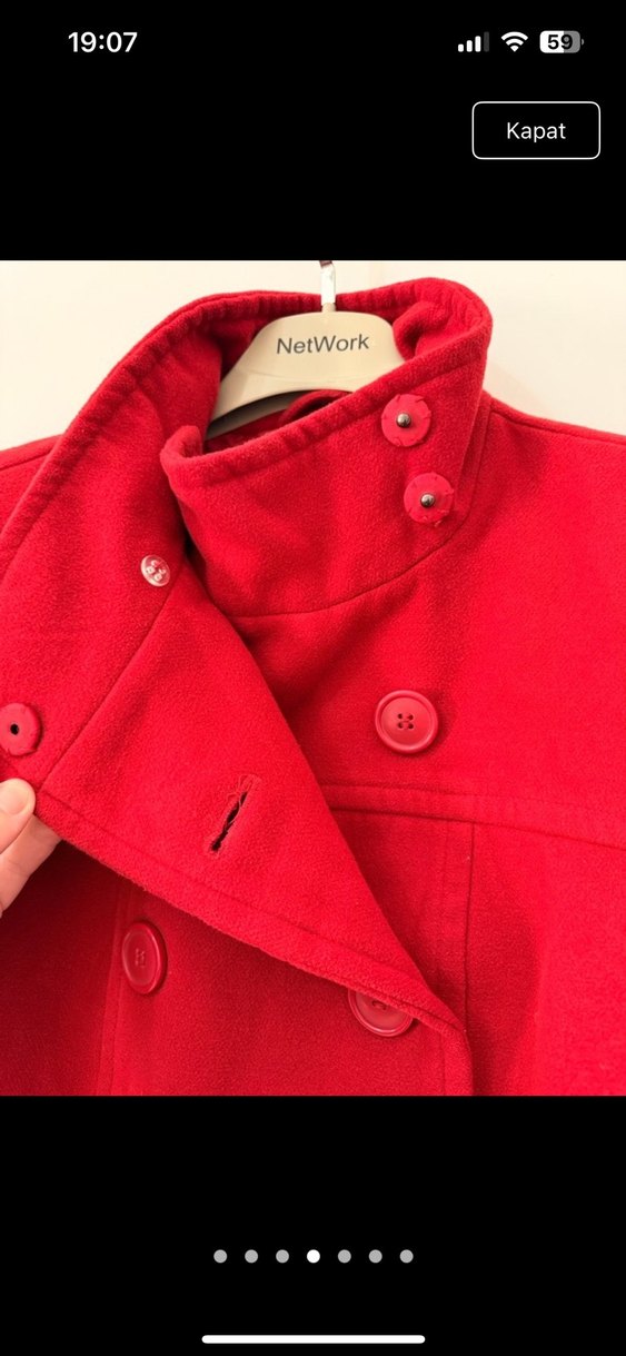 Çift Düğmeli Kırmızı Kaban - Görsel 3