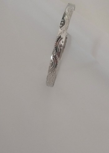 Diğer Minimalist Beyaz Parlak Yüzüklü Bilezik