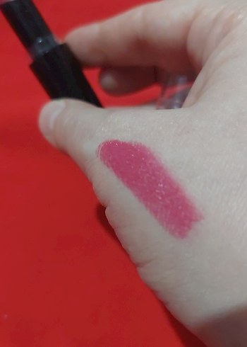 Wet and Wild - Smokin Hot Pink Ruj - Görsel 2