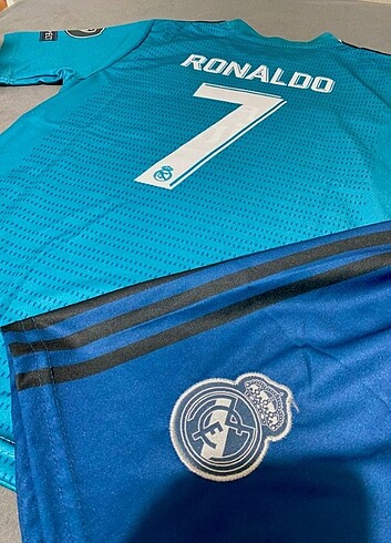 Real Madrid çocuk forma takımı
