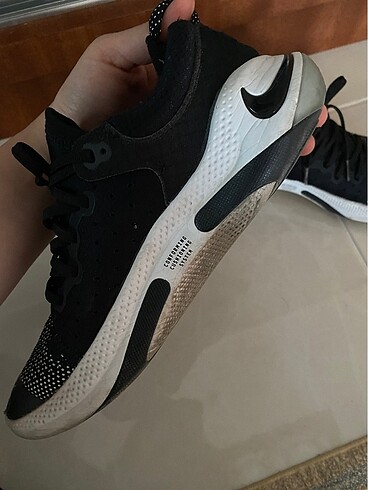 37,5 Beden Nike spor ayakkabı