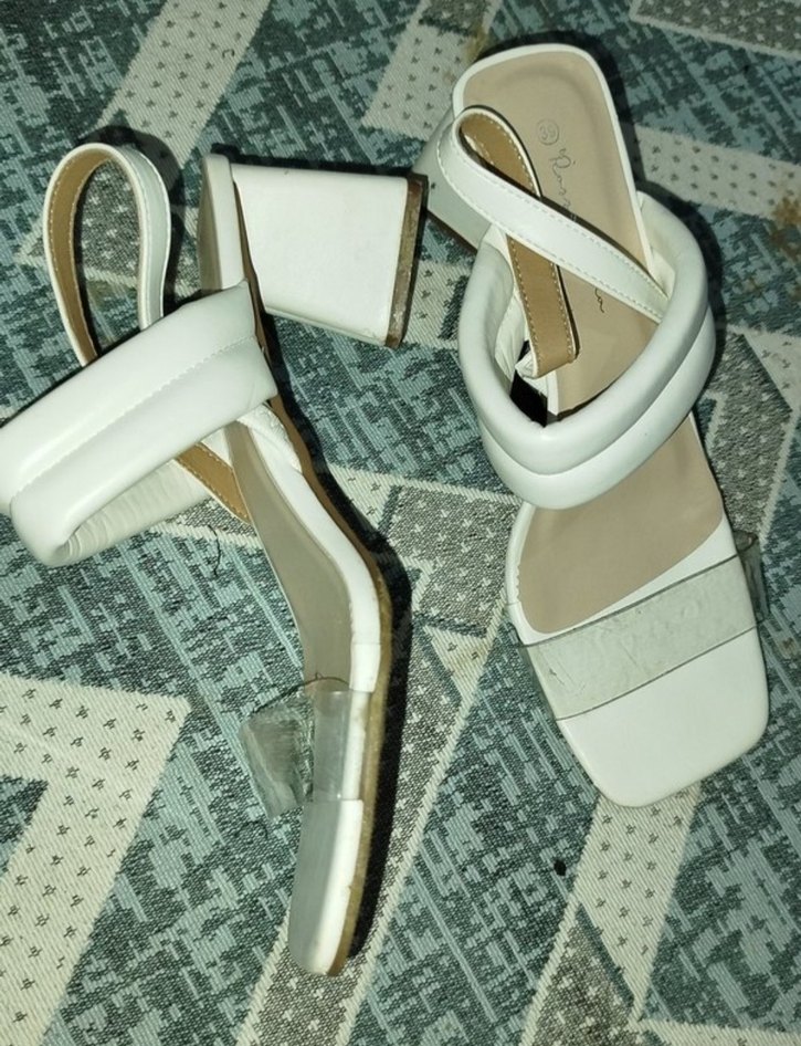 Beyaz üçgen Topuklu Kadın ayakkabı - Görsel 2