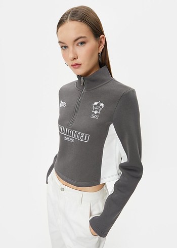 Fermuarlı Yarım Boğazlı Gri Sweatshirt