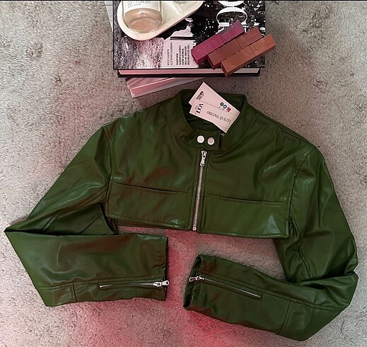 s Beden Crop ceket