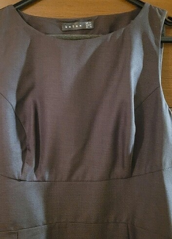 İş için kullanışlı ve şık, üzerinize oturan elbise - Görsel 2