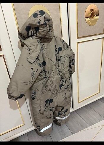 H&M kar tulumu yeni 2 bucuk yaşa kadar gıydırılır