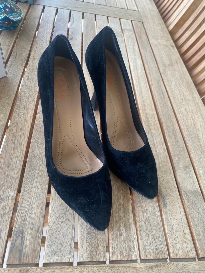 Siyah Süet Stiletto Topuklu Kadın Ayakkabı - Görsel 4