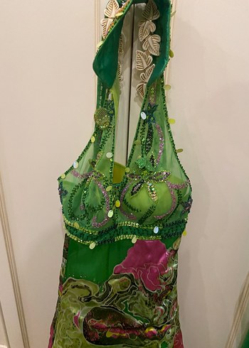 Roman marka  Boyundan askılı Uzun Yeşil Boncuk İşlemeli abiye - Görsel 4