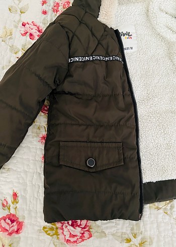 Kapüşonlu Erkek Çocuk Mont - Görsel 7