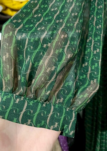 Yeşil Yılan Desenli Uzun Pliseli Elbise - Görsel 2