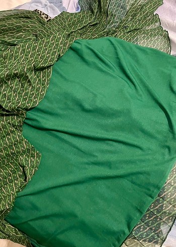 Yeşil Yılan Desenli Uzun Pliseli Elbise - Görsel 4