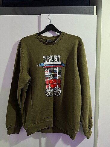 Sweatshirt