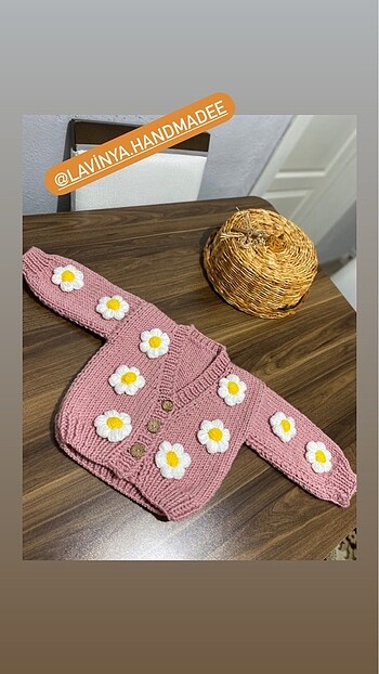Çicekli crop hırka