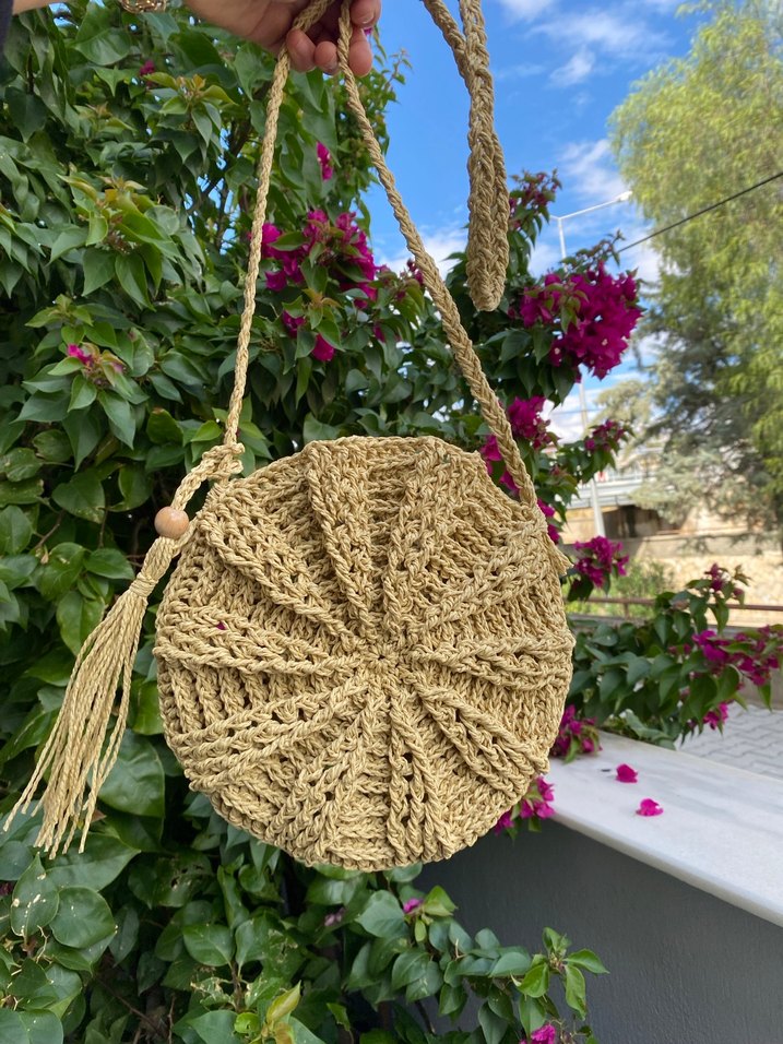 Bej Püsküllü Örgü Kadın Çapraz Çanta yuvarlak çanta - Görsel 2