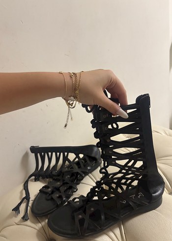 Zara Bohem Siyah Deri Stiletto Sandalet