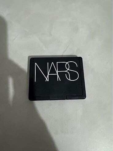 Nars taj mahal allık