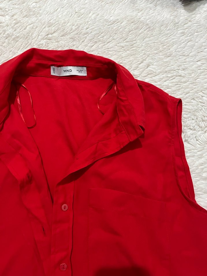 Kırmızı Düğmeli Kolsuz Basic Kadın Gömlek - Görsel 2