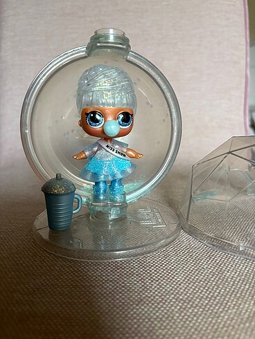 LOL glitter globe