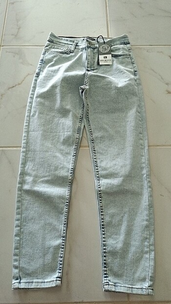 Kot jean