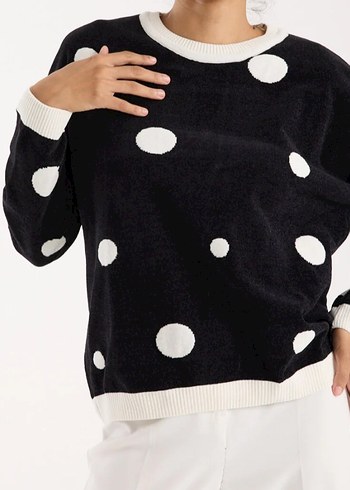 Beyaz Puantiyeli Siyah Kadın Triko Kazak - Görsel 2