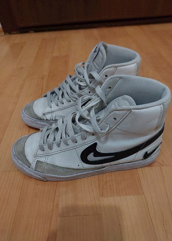 37 Beden Nike Spor Ayakkabı